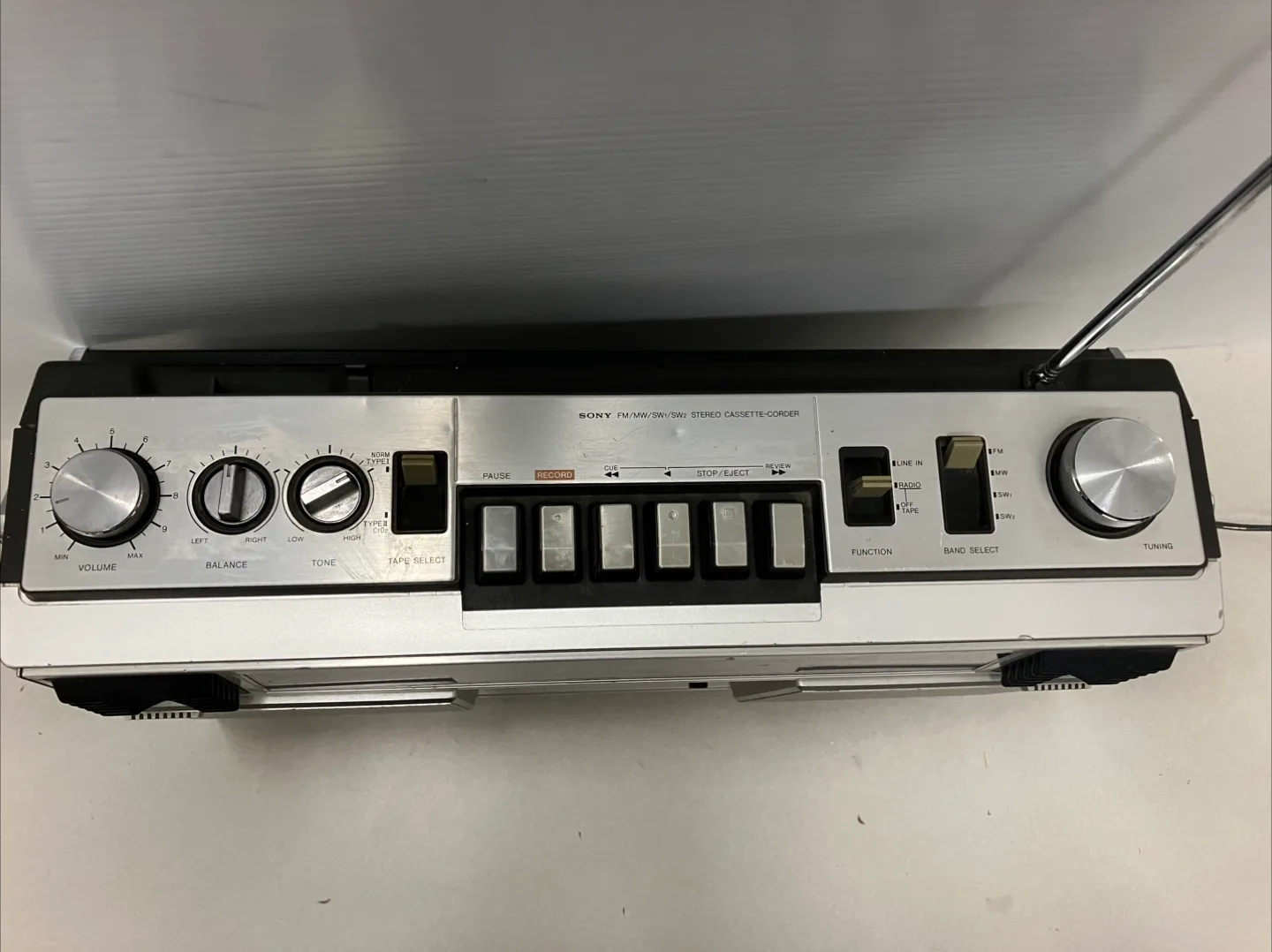 Vintage Sony boombox CFS-63S stereo cassette radio image indicator(3)