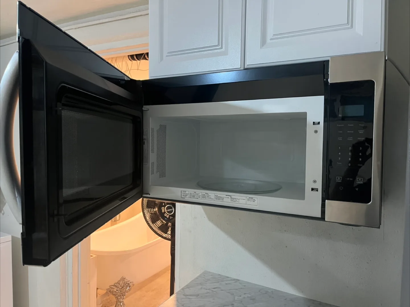 Whirlpool 1.7 cu. ft. Over the Range Microwave image indicator(6)