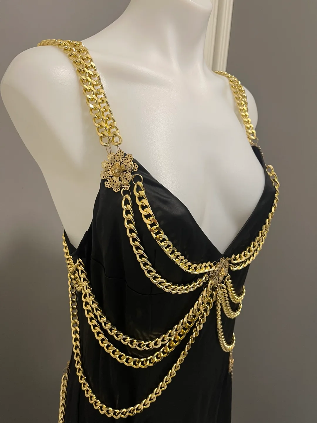 Bella Barnett style Black Dress with Gold Chain Details image indicator(3)