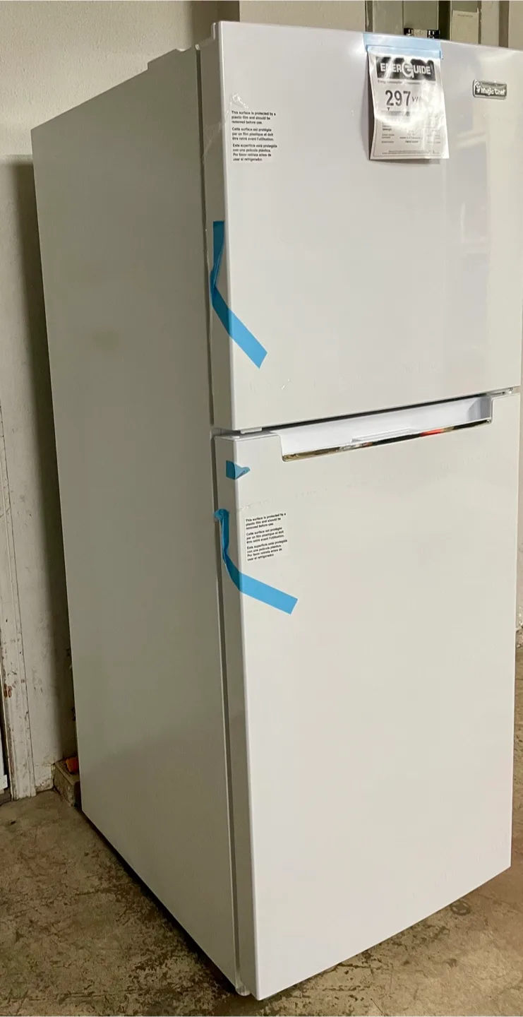 Magic chef fridge 10.1 cu. ft. Top Freezer Refrigerator (white) image indicator(3)