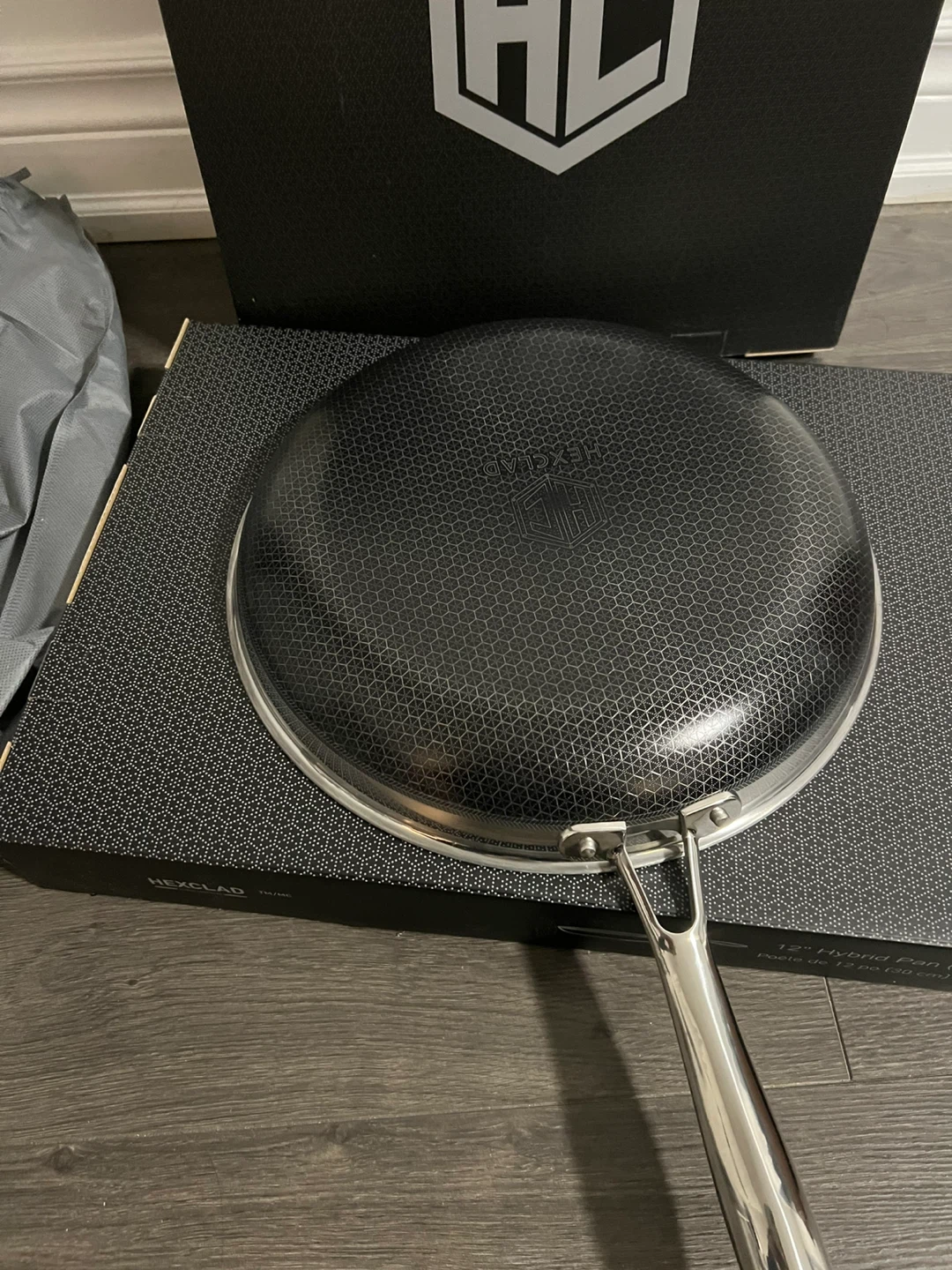 Hexclad 12" Nonstick Pan New! - photo 2
