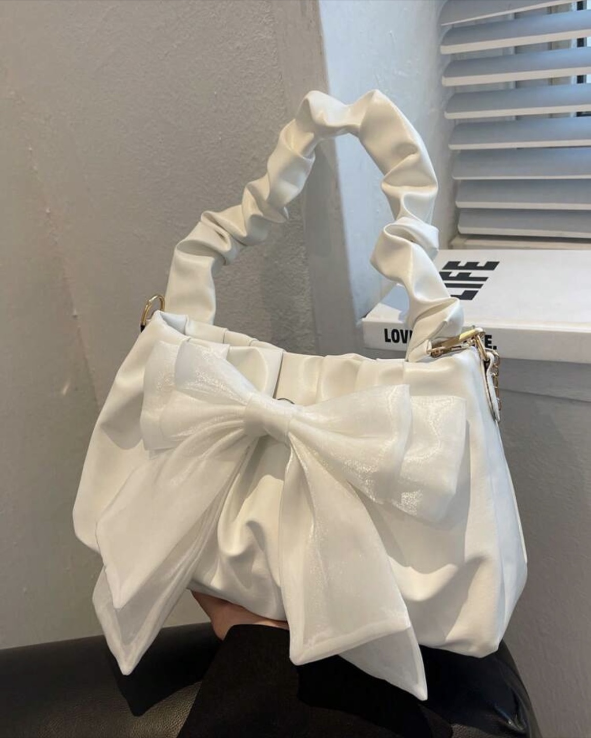 White Bow Handbag - photo 3
