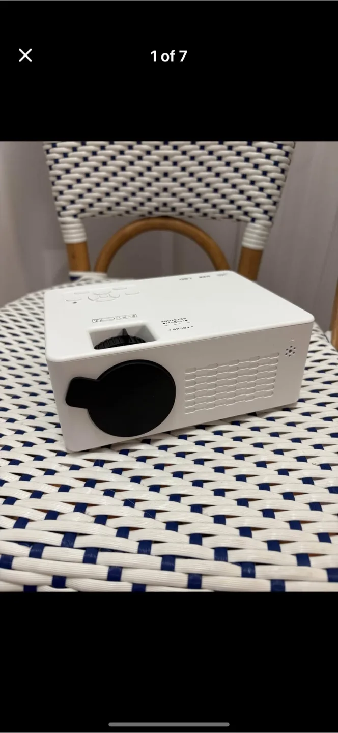 Portable Mini Projector with Remote - White thumbnail