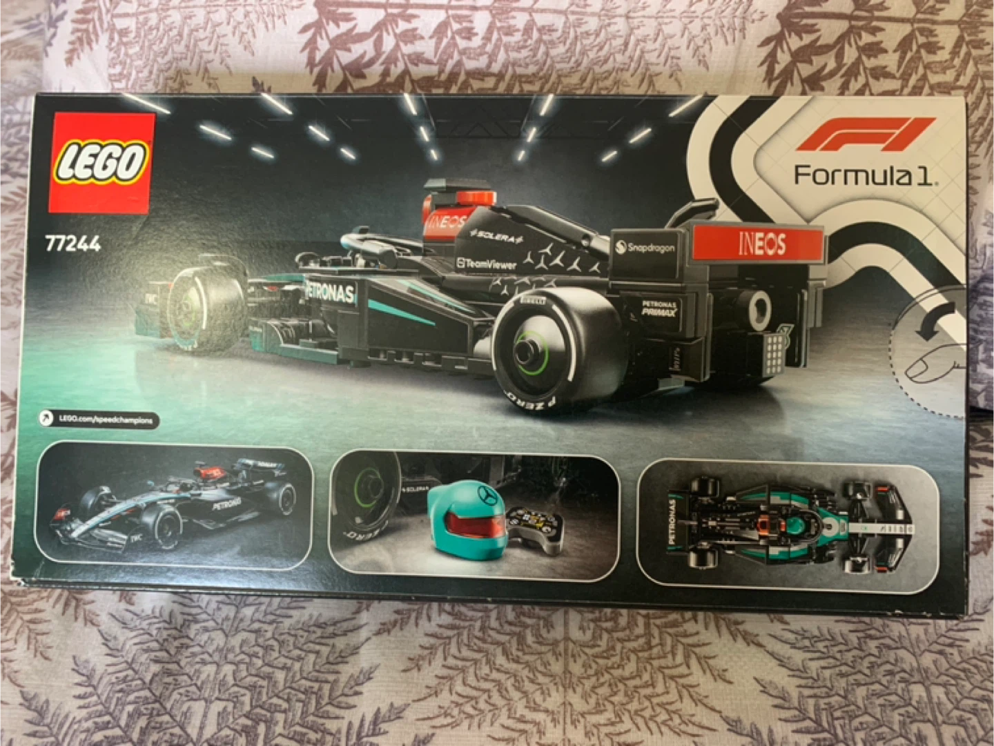 LEGO Speed Champions Mercedes-AMG F1 Team 77244 - photo 2