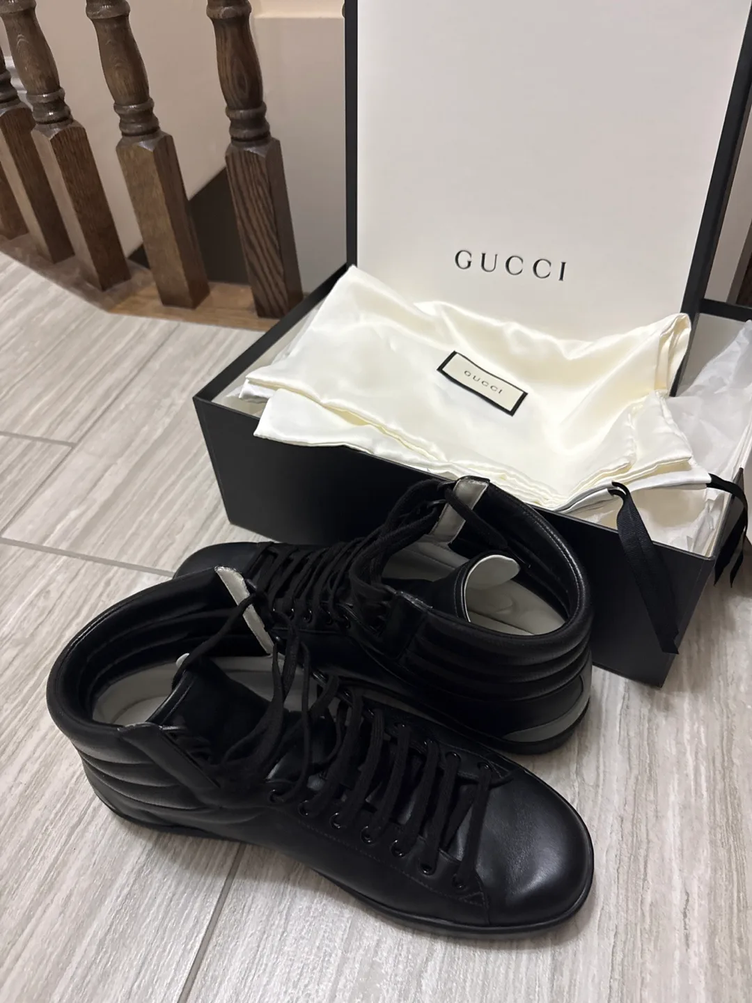 Gucci Black Leather High-Top Sneakers - Size 10 image indicator(3)