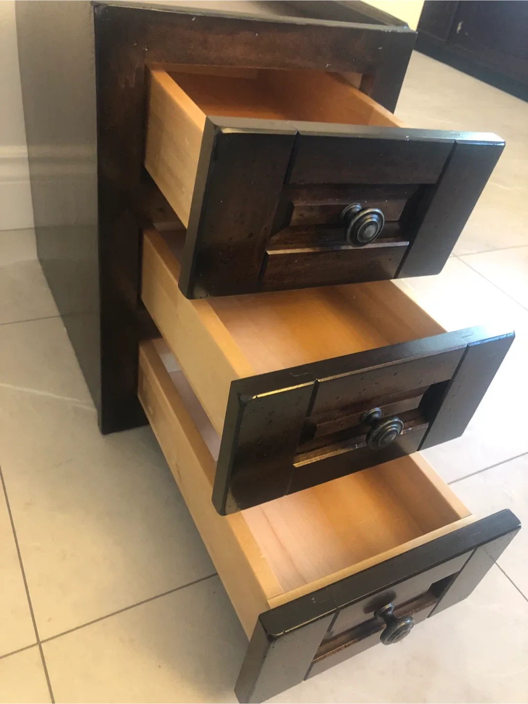 🥕Dark Brown Wood 3-Drawer Nightstand thumbnail