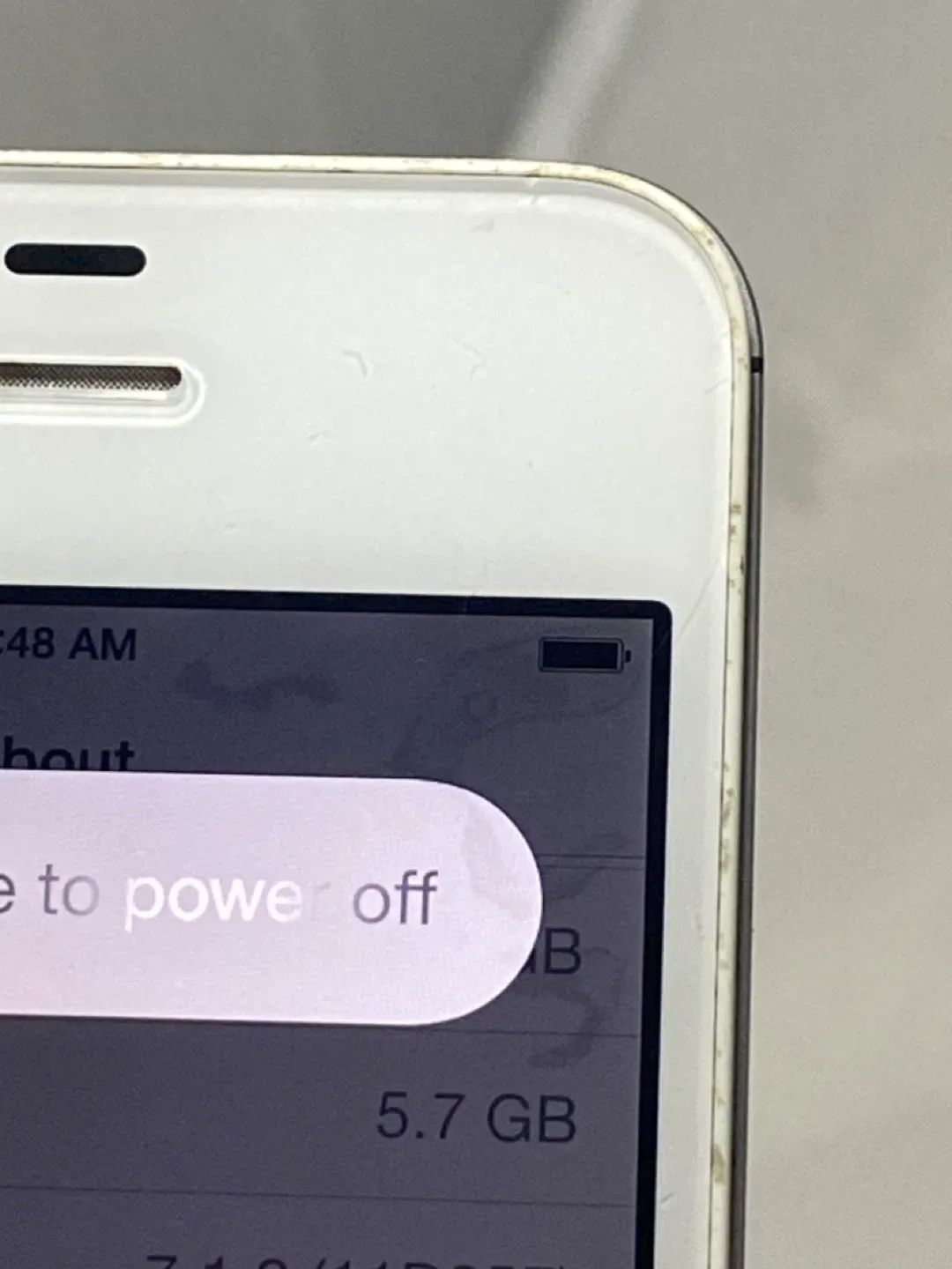 iPhone 4 White (Sprint) A1349 8GB (CDMA) Use IOS 7.1.2 image indicator(7)