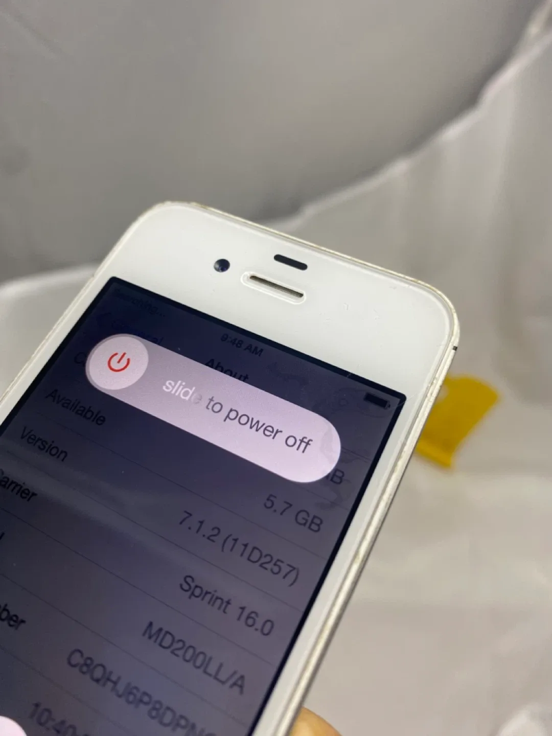 iPhone 4 White (Sprint) A1349 8GB (CDMA) Use IOS 7.1.2 image indicator(6)