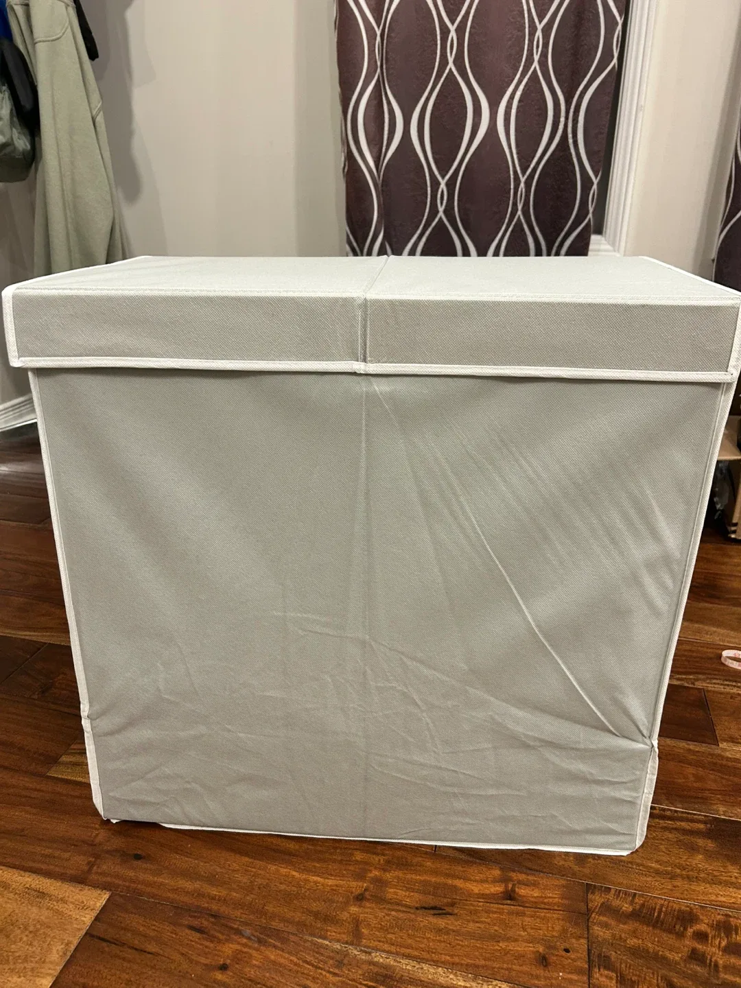 Double Bin Laundry Hamper with Lid thumbnail