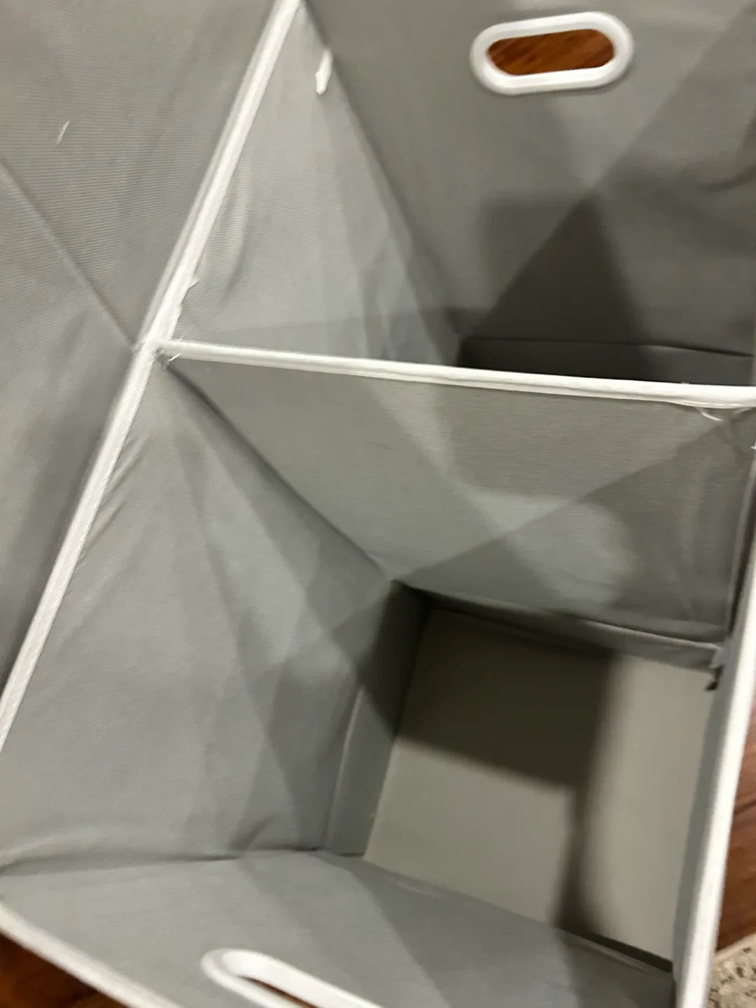 Double Bin Laundry Hamper with Lid image indicator(4)