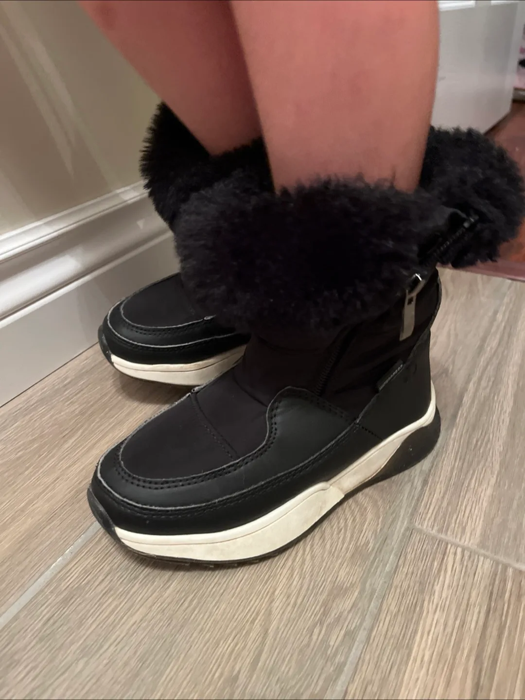Black Winter Boots with Faux Fur Trim image indicator(3)