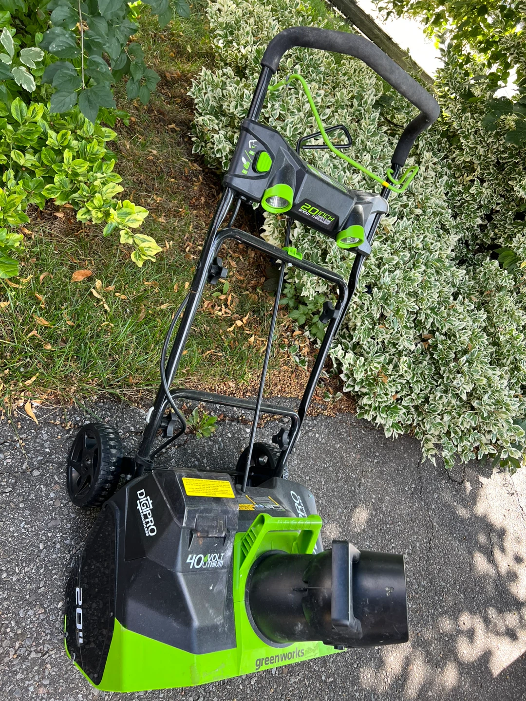 Greenworks 20-Inch 40V Cordless Snow Thrower - photo 2
