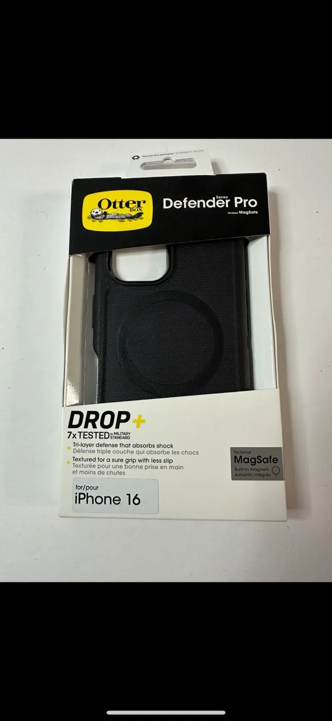 OtterBox Defender Pro iPhone 16 Case thumbnail
