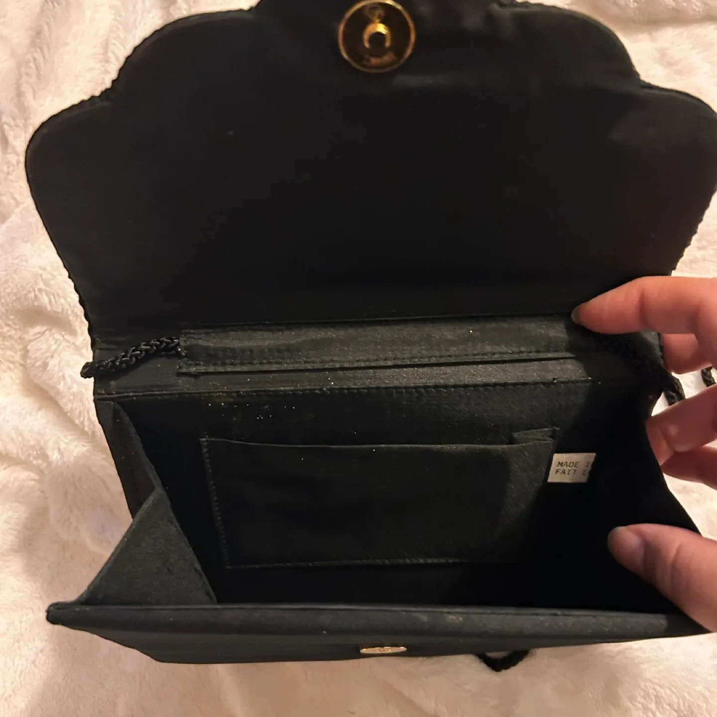 Black Scalloped Evening Bag image indicator(3)