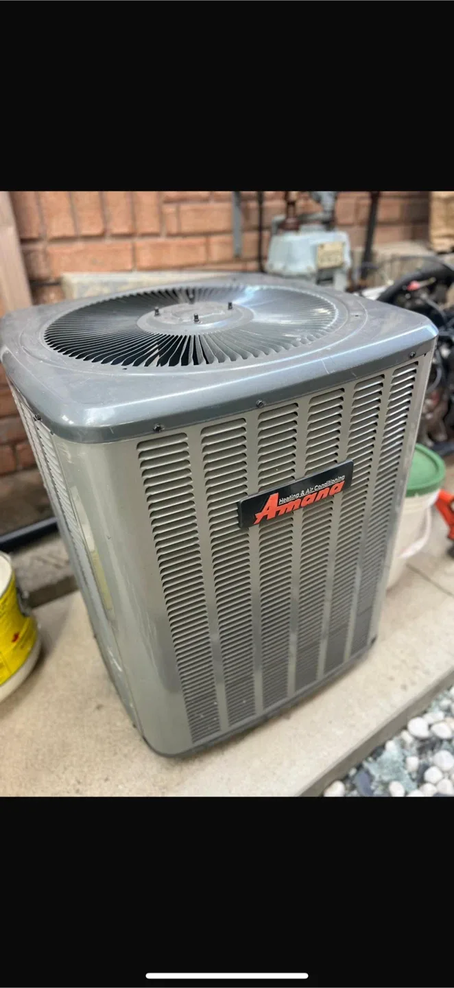 Air conditioner unit 3 tones with an evaporator coil thumbnail