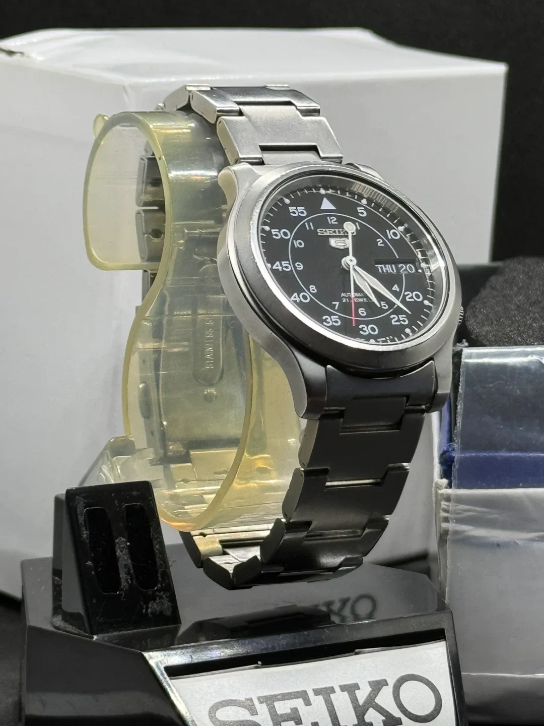 Seiko 5 Automatic Watch - Like New! thumbnail