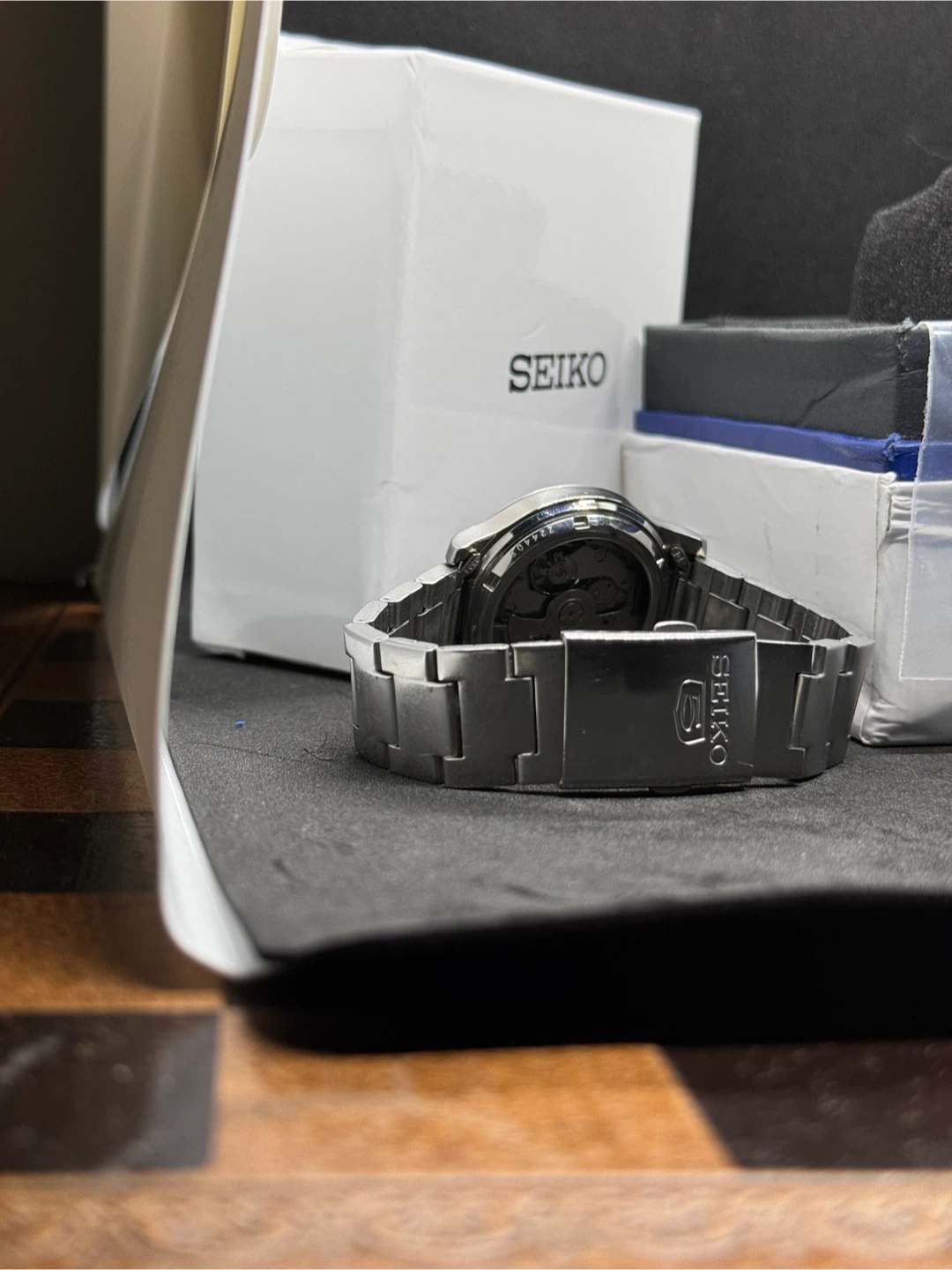 Seiko 5 Automatic Watch - Like New! - photo 3