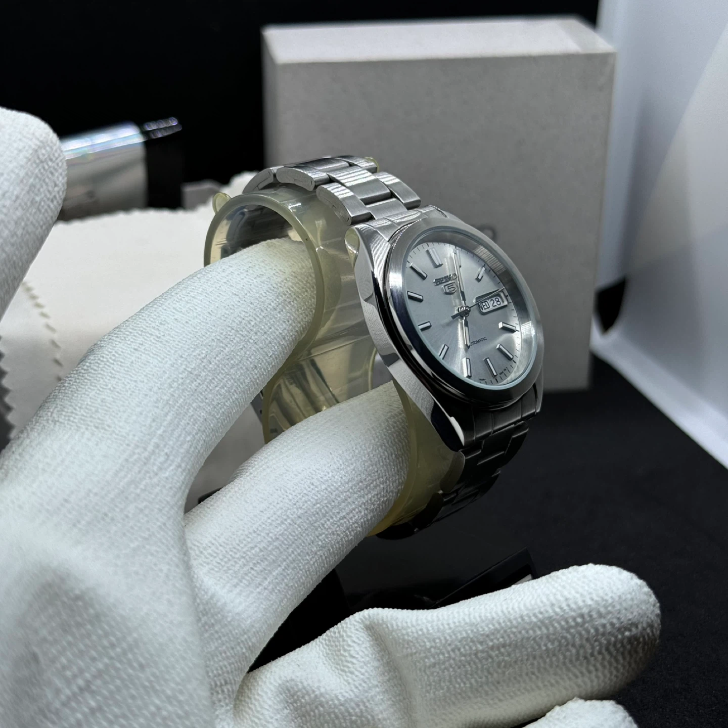 Seiko 5 SNX993K Automatic Watch - Like New! - photo 2