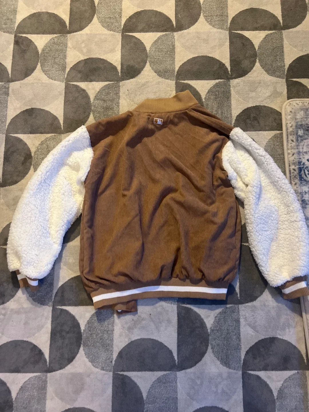 MLB New York Yankees Corduroy & Sherpa Jacket image indicator(2)