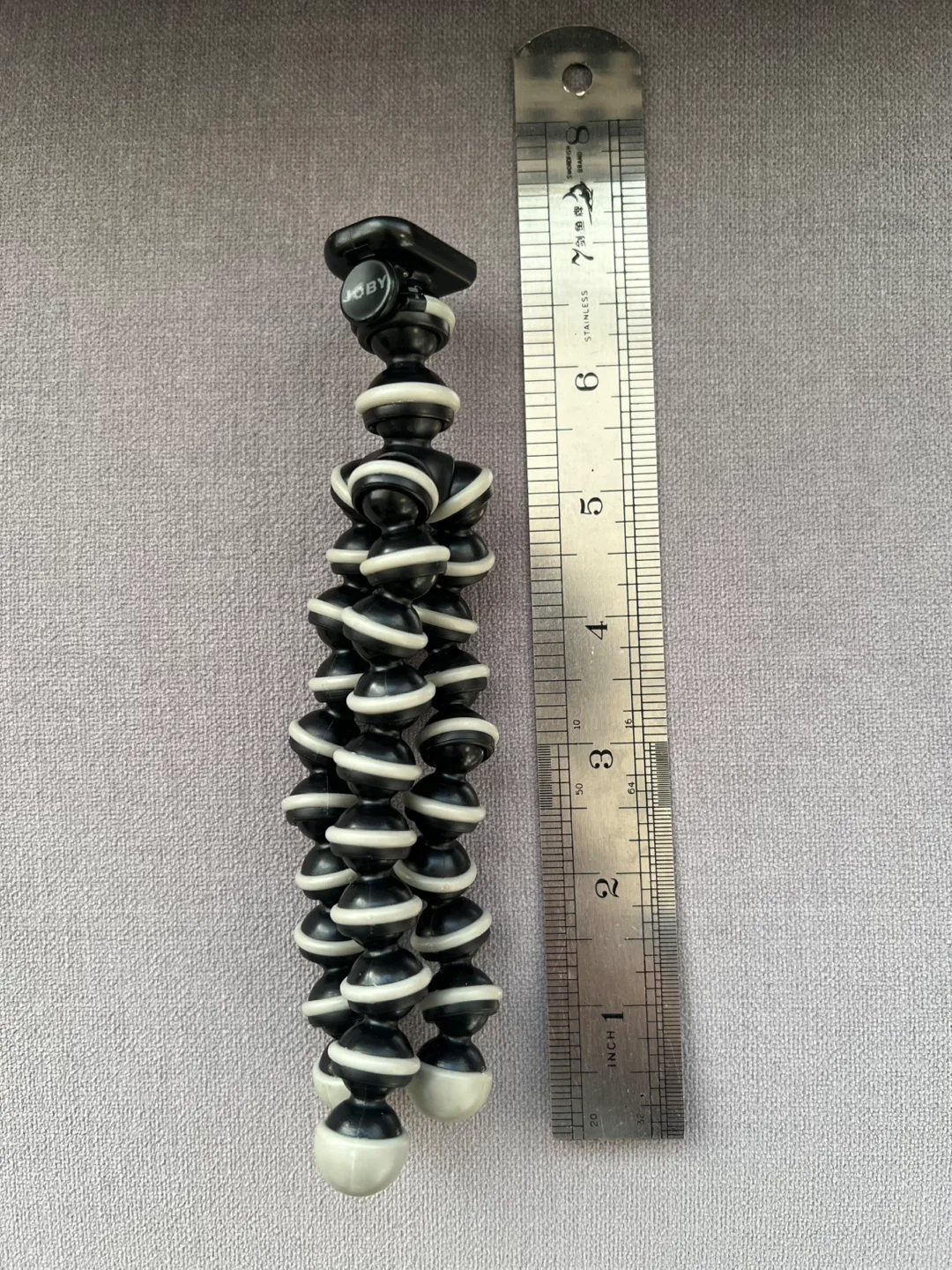 JOBY Black and White Flexible mini Tripod image indicator(5)