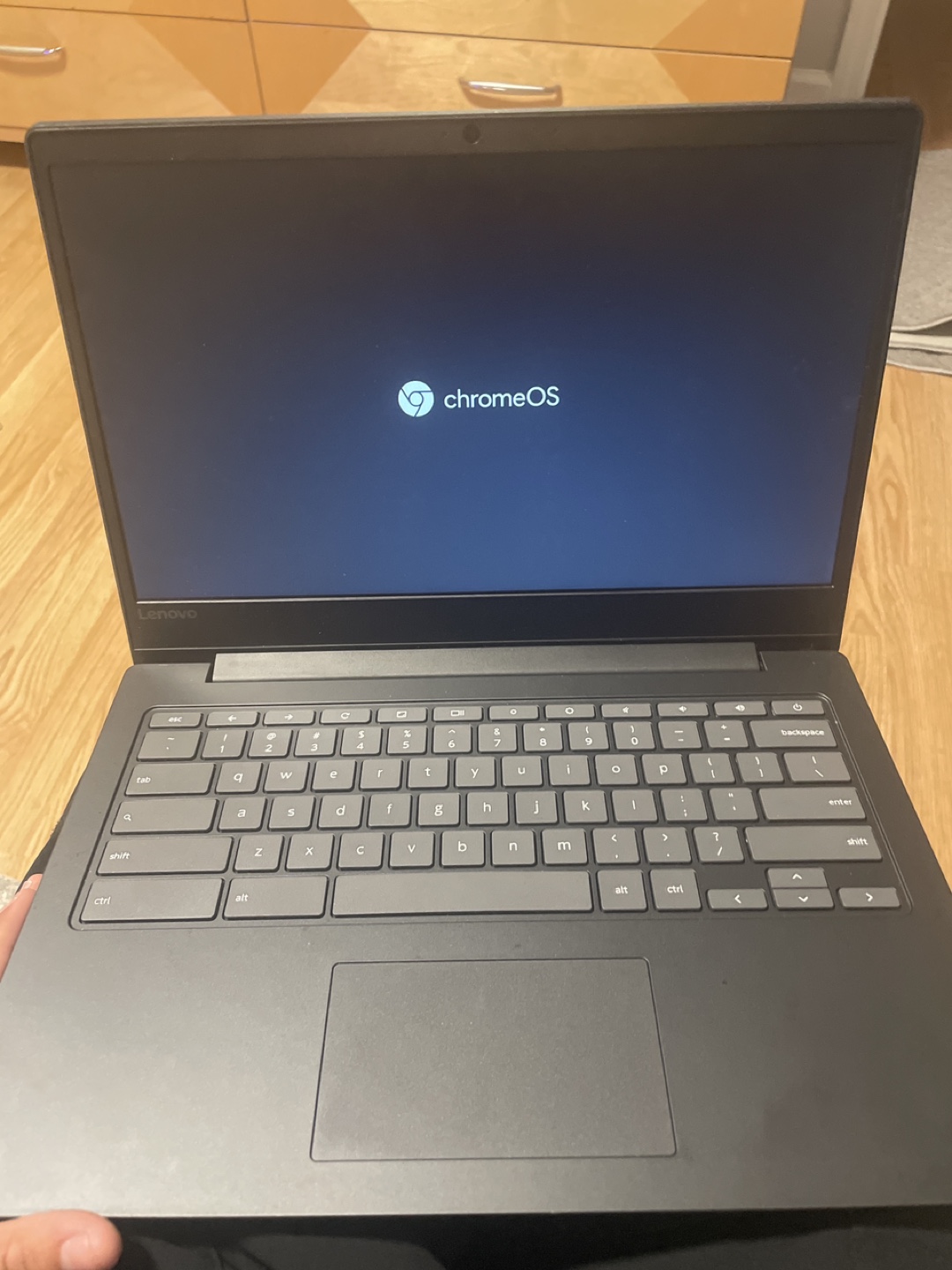 Lenovo Chromebook S330 - Model 81JW - photo 3