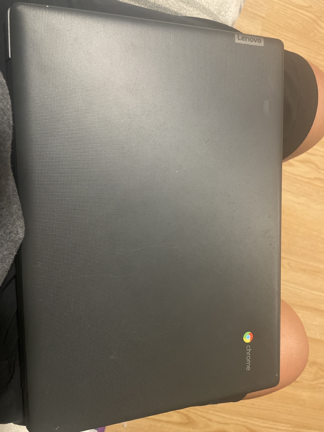 Lenovo Chromebook S330 - Model 81JW - photo 2