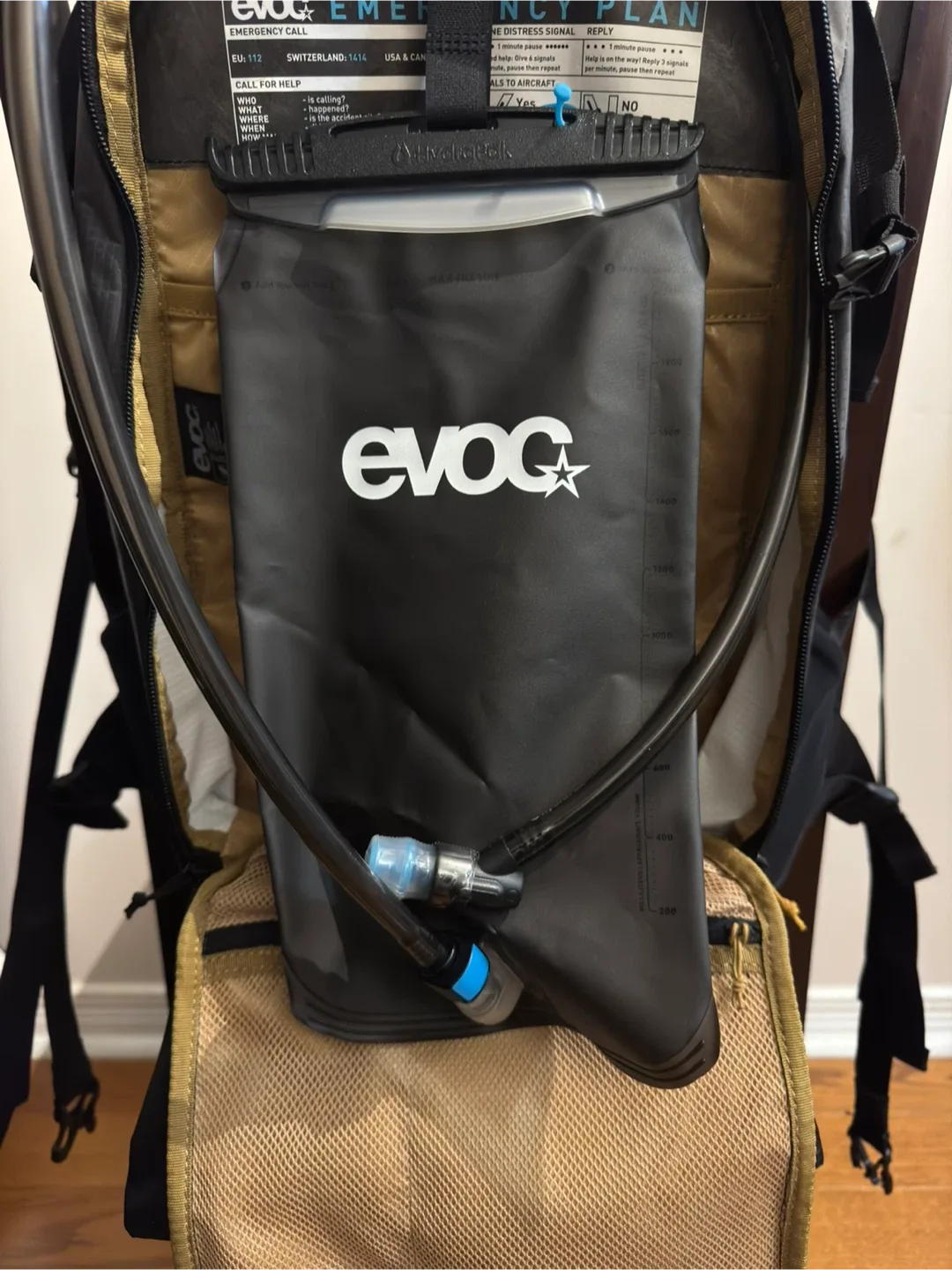 EVOC Ride 12 Backpack/ NEW 2L Bladder included image indicator(3)