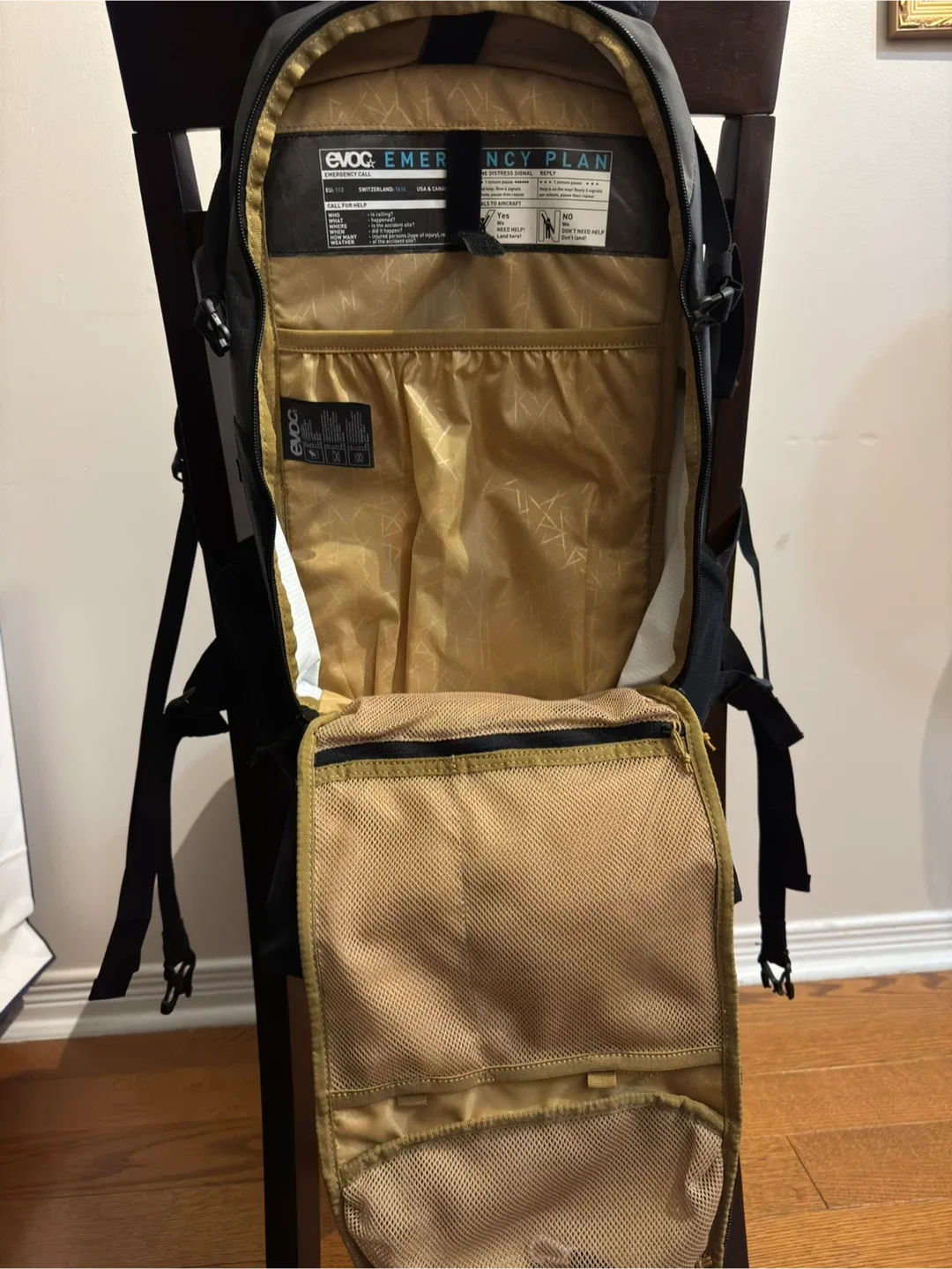 EVOC Ride 12 Backpack/ NEW 2L Bladder included image indicator(2)