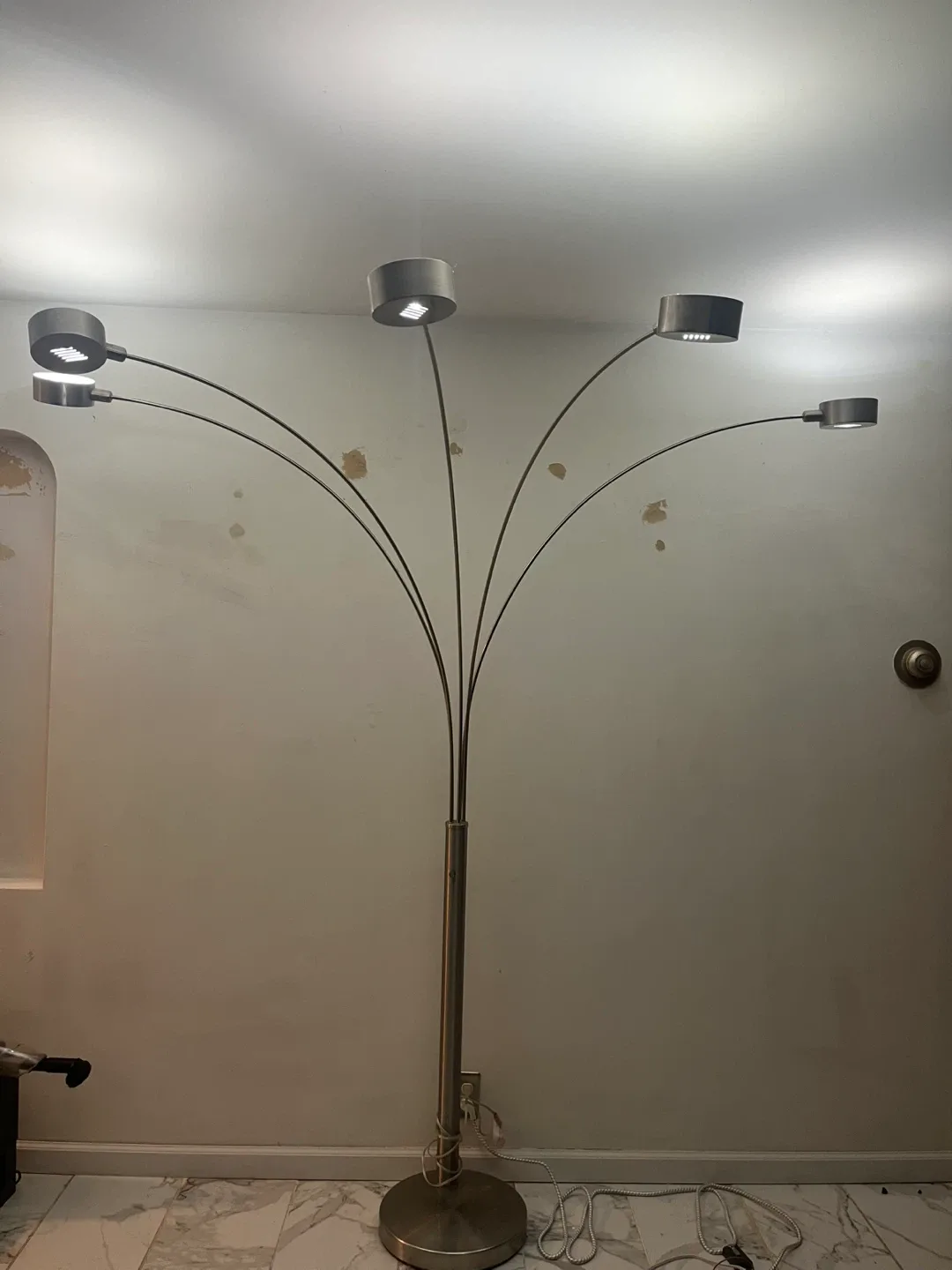 Artiva Micah Plus Modern LED 5-Arc Floor Lamp image indicator(3)