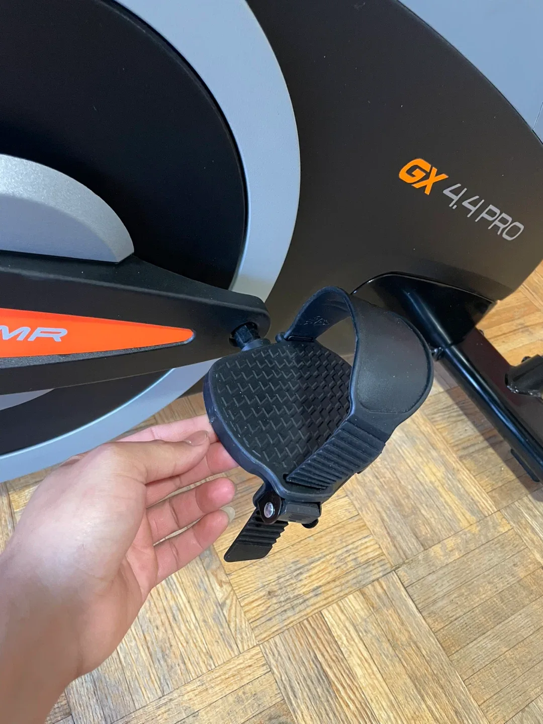 NordicTrack GX 4.4 PRO Exercise Bike image indicator(8)