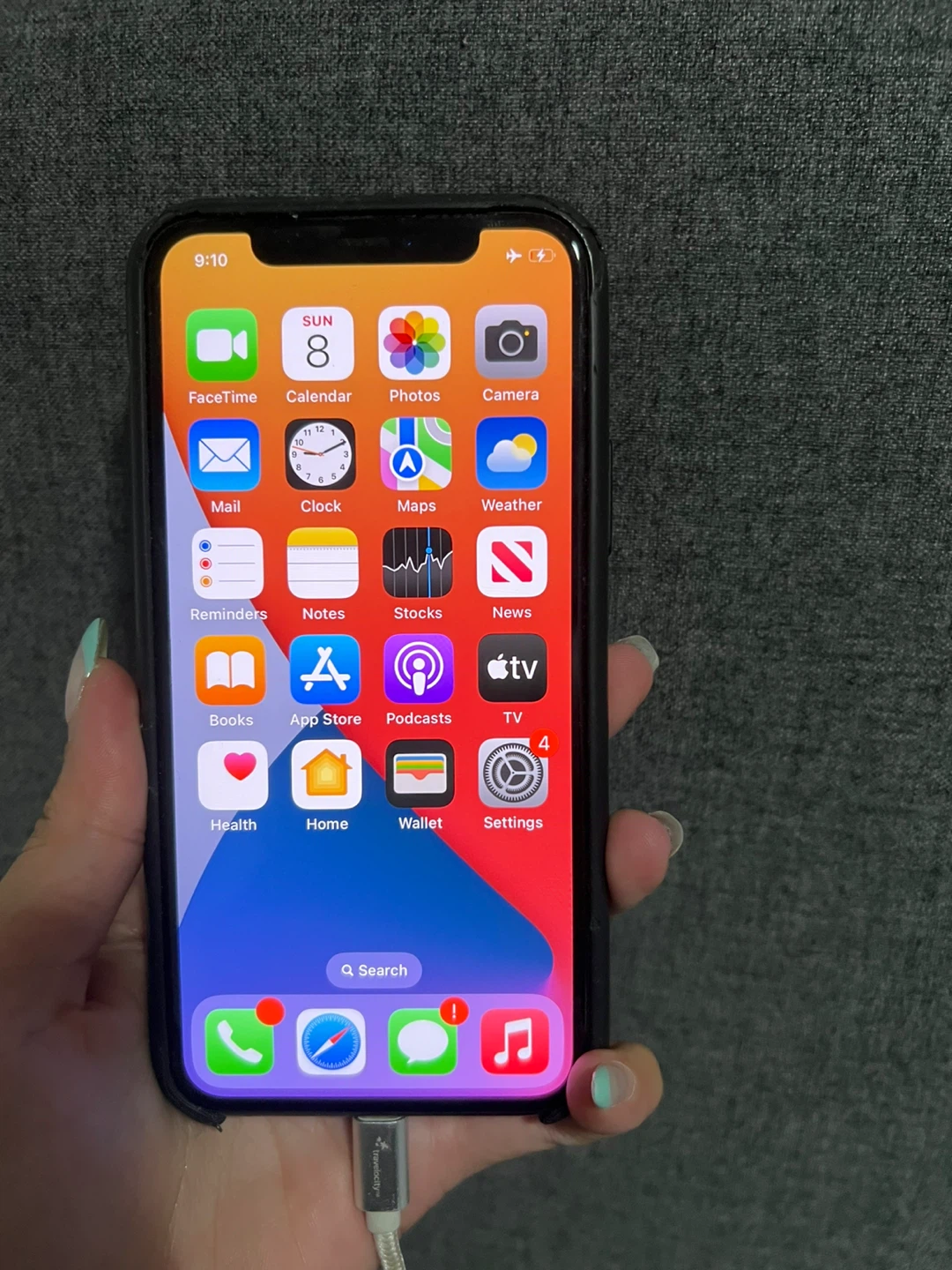 Locked icloud Iphone 11 pro
