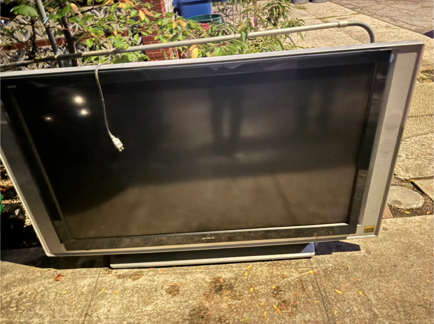 Sony TV 65” free - photo 4