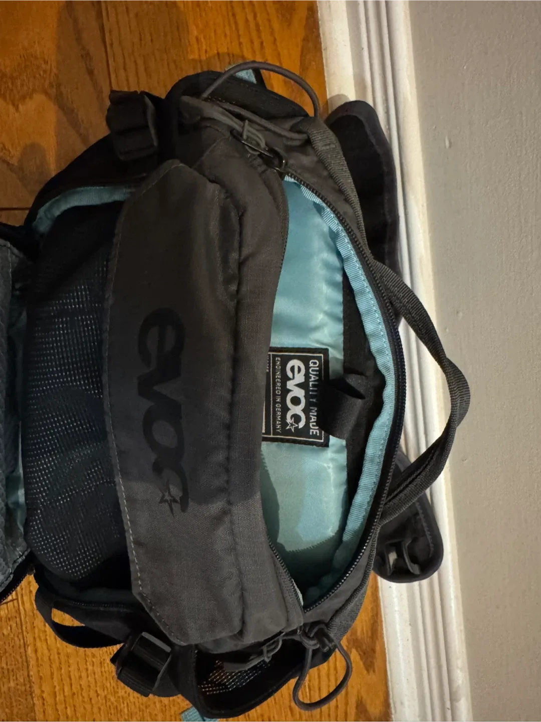 EVOC Hip Pack Pro 3 - Black image indicator(3)