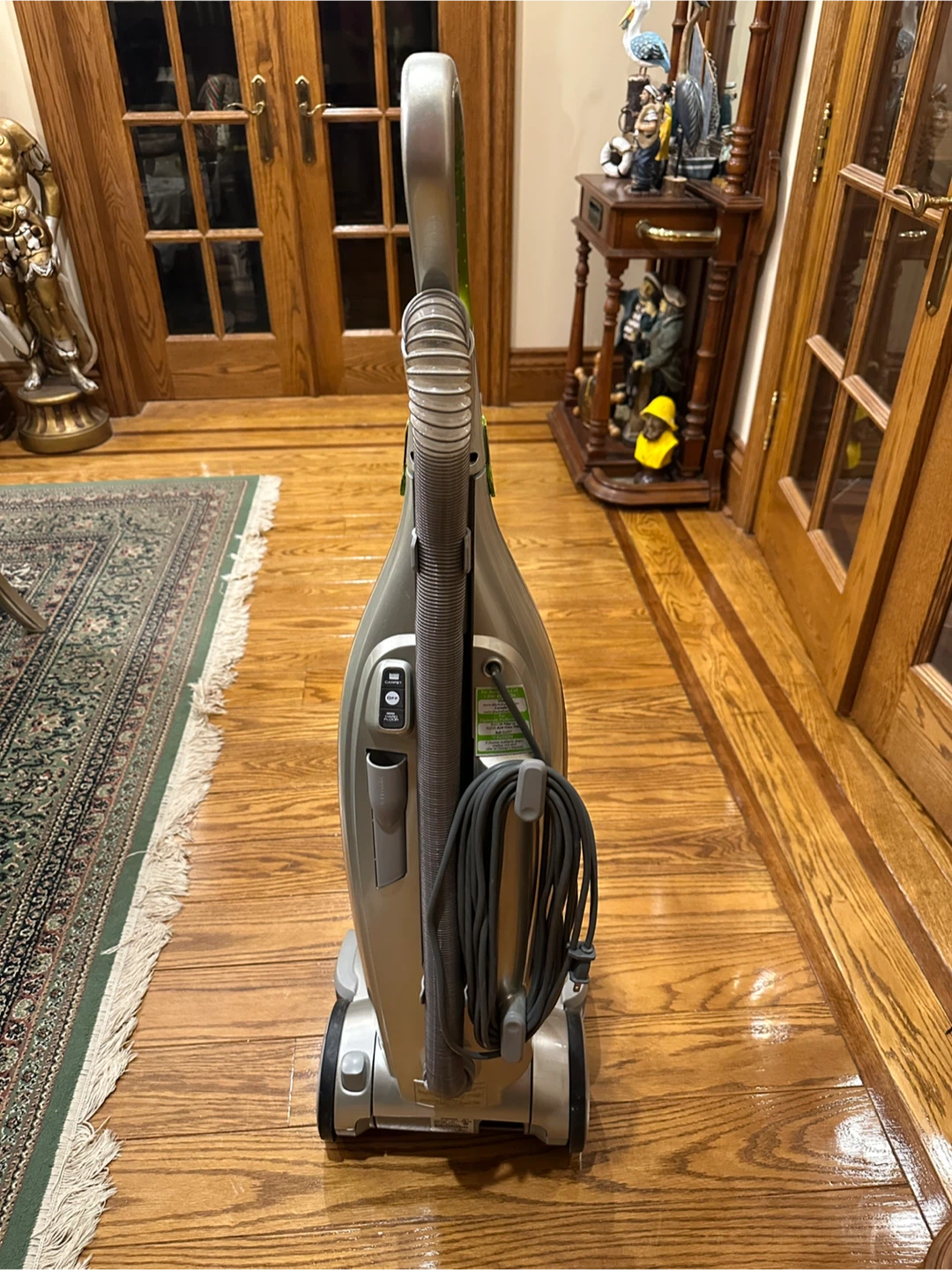 Electrolux Versatility Bagless Upright Vacuum - photo 4