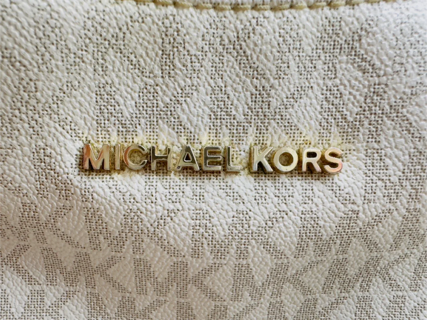 Michael Kors Crossbody Bag image indicator(4)