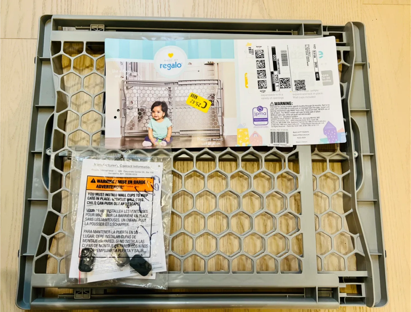 Baby Gate Regalo Easy Step 38.5-Inch Extra Wide Baby Gate image indicator(2)