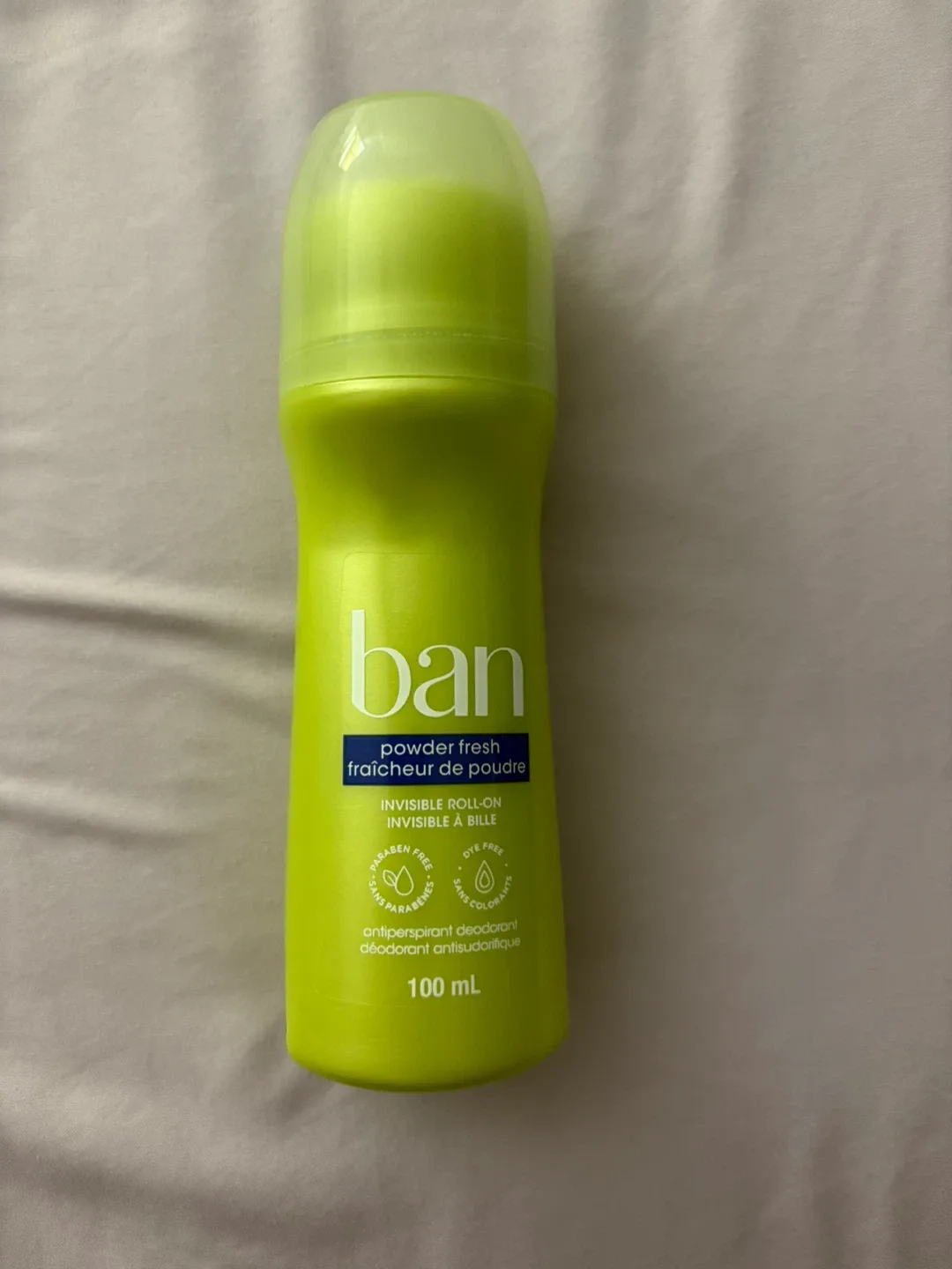 Ban Powder Fresh Antiperspirant Invisible Roll-On 100mL thumbnail