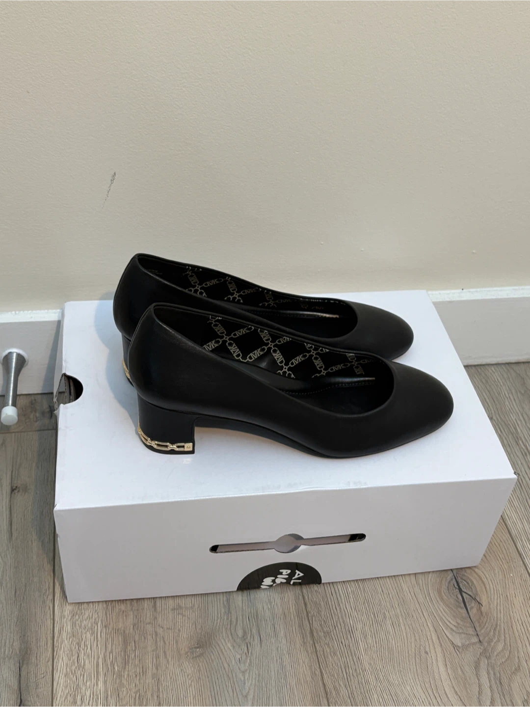Michael Kors Heels - photo 2