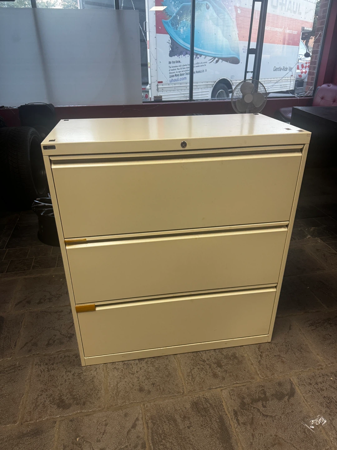 Beige 3-Drawer Filing Cabinet - photo 3
