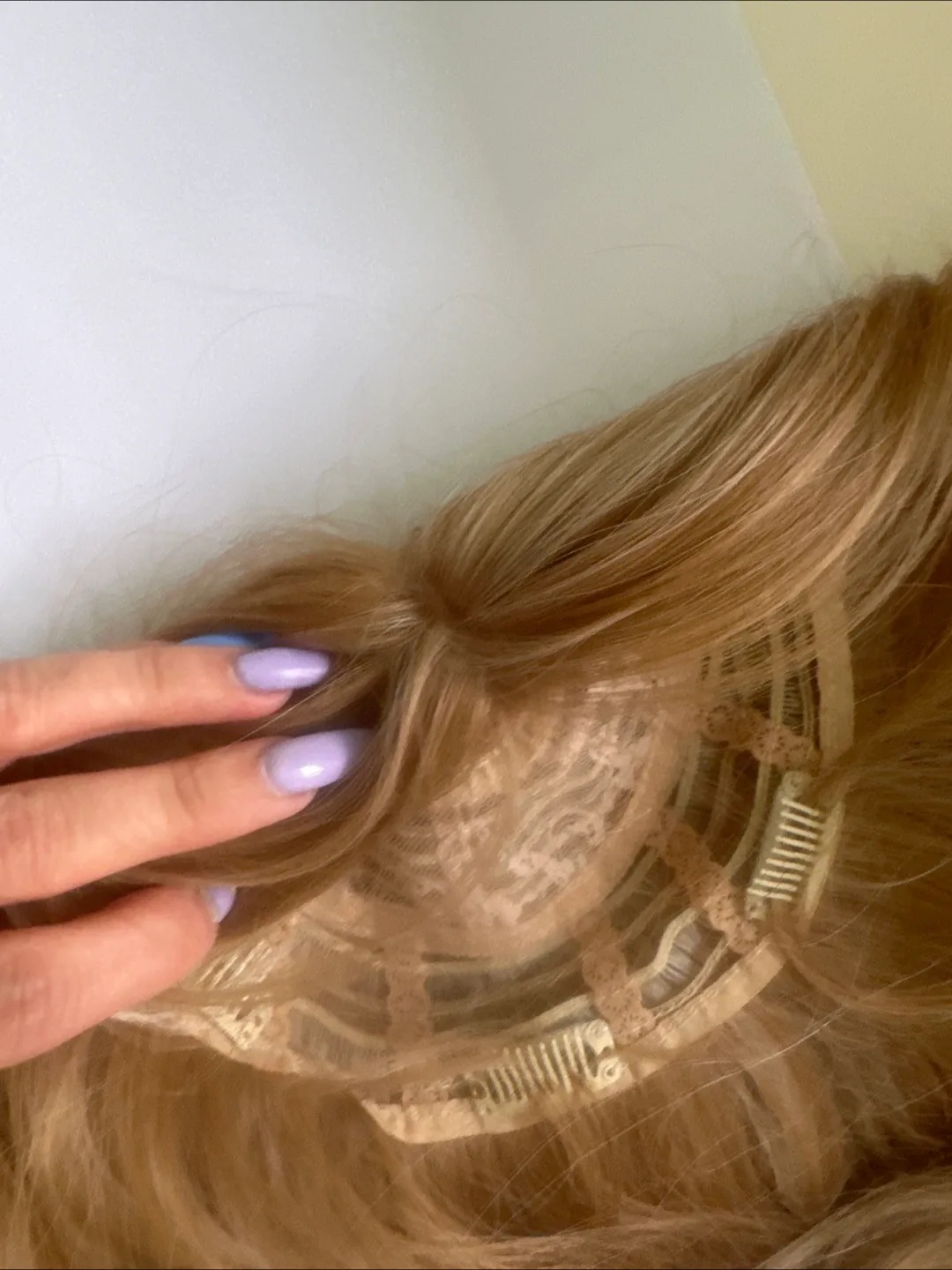 Blonde Wig image indicator(2)