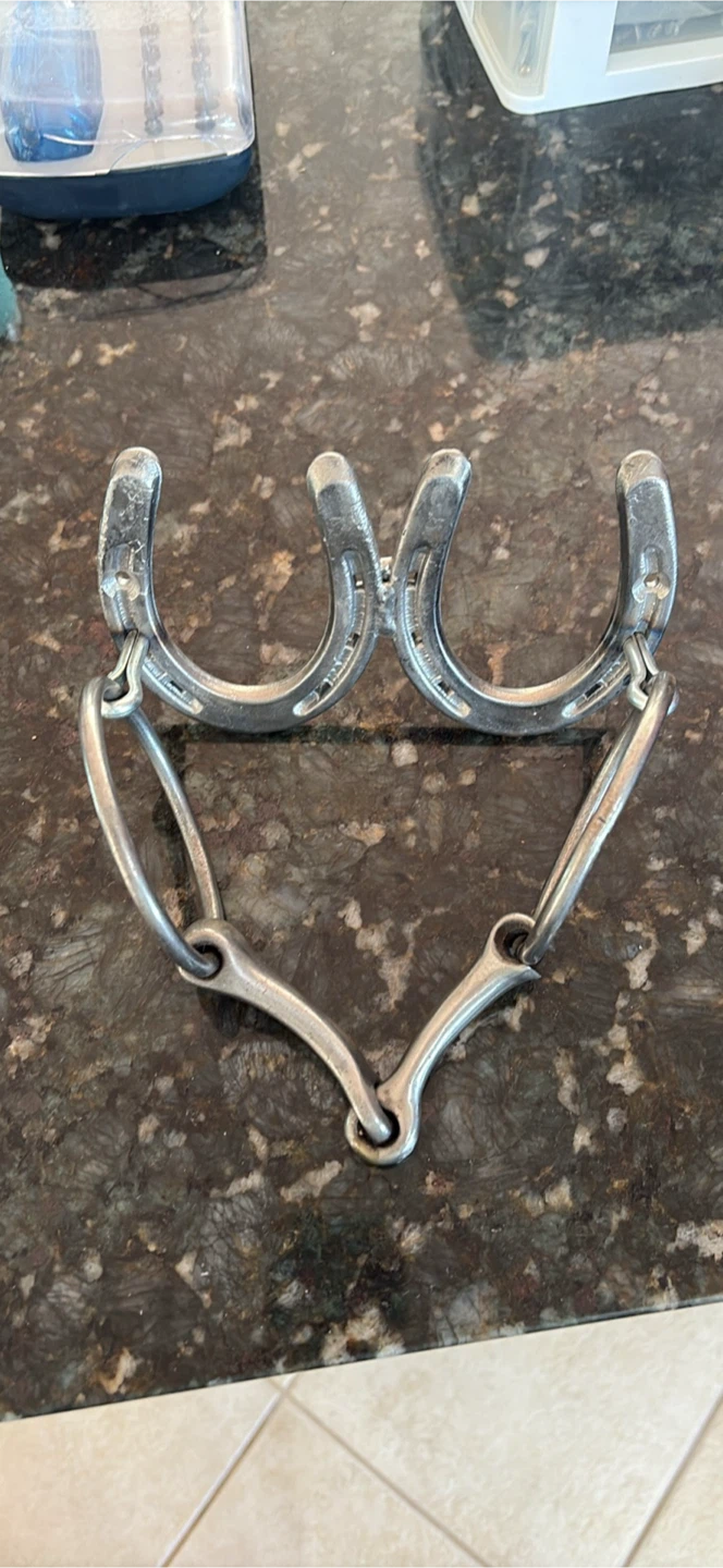 Toilet role Holder made from Horseshoe Bit Rack - photo 4