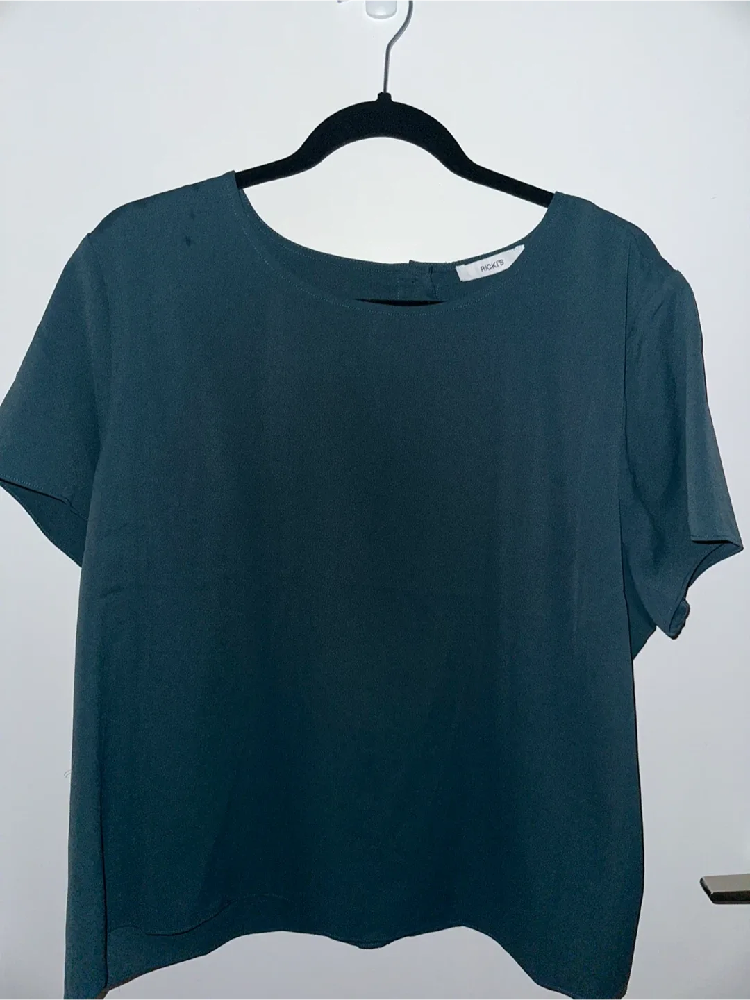 *Like new* Green Blouse - Size XL thumbnail