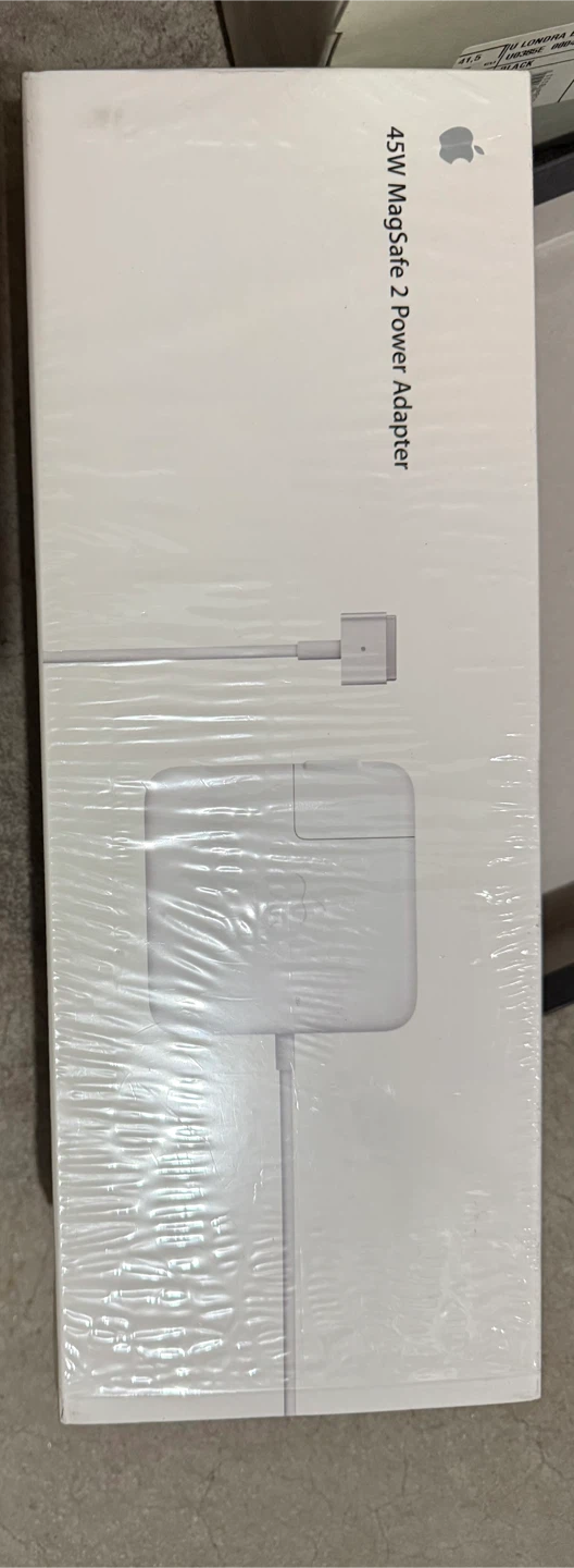 New Apple 45W MagSafe 2 Power Adapter