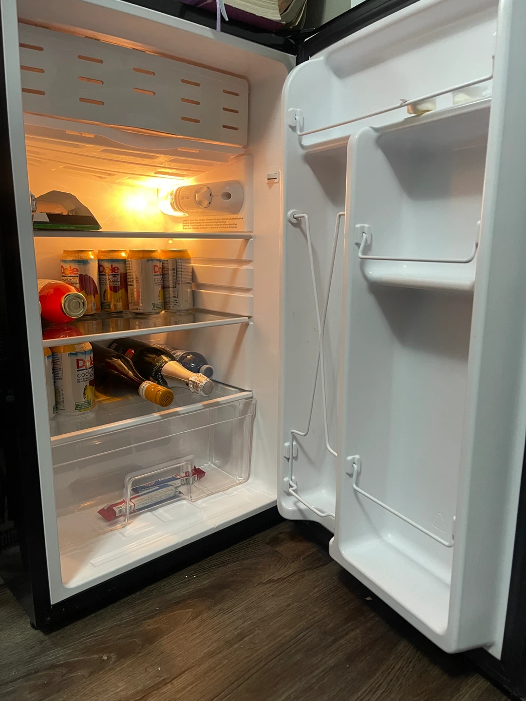 RCA Compact Fridge - Black - photo 2