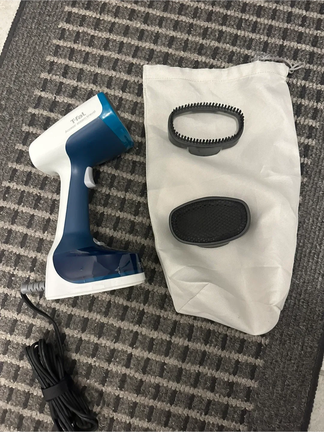 *Like new* - T-fal Access Steam Pocket Steamer image indicator(2)