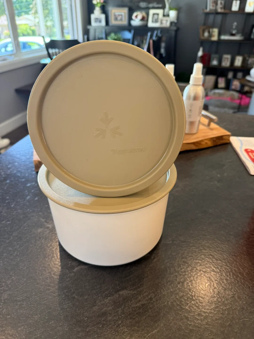 Tupperware Round Storage Containers - Set of 2 thumbnail