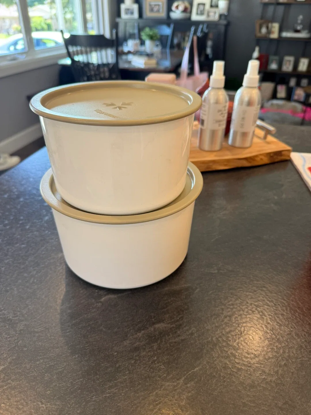 Tupperware Round Storage Containers - Set of 2 image indicator(2)