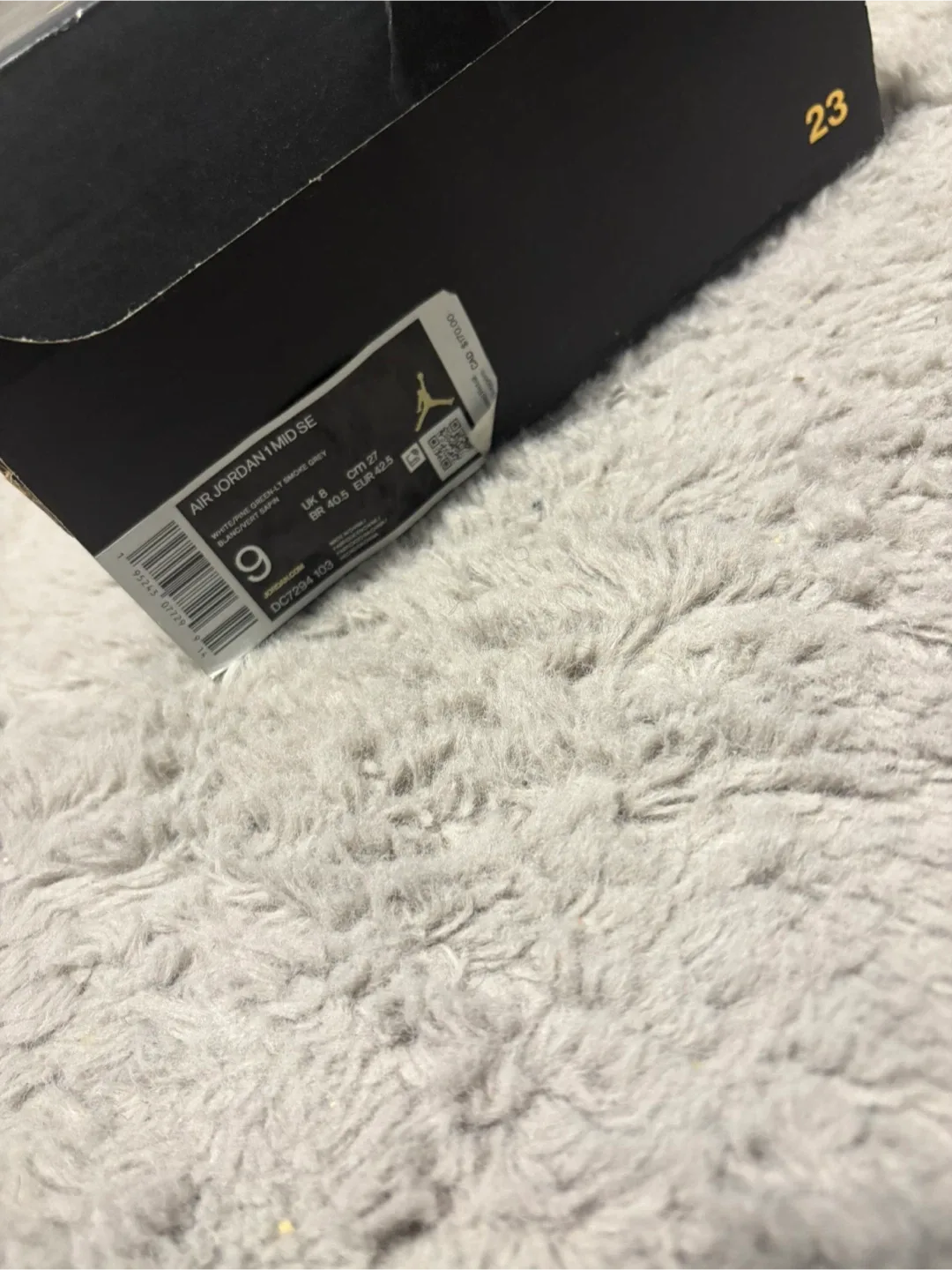 Nike Air Jordan 1 Mid SE Size 9 image indicator(4)