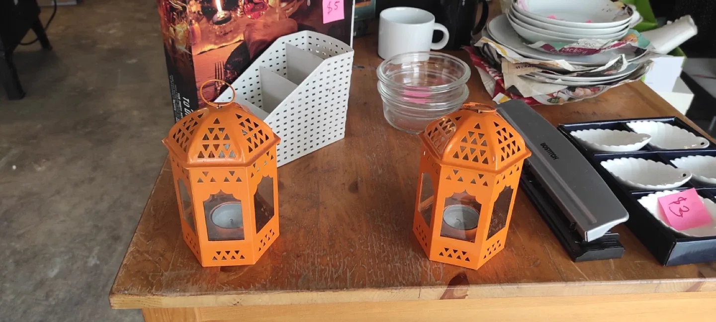 Decorating laterns, steel garbage bin, flower pot etc. thumbnail