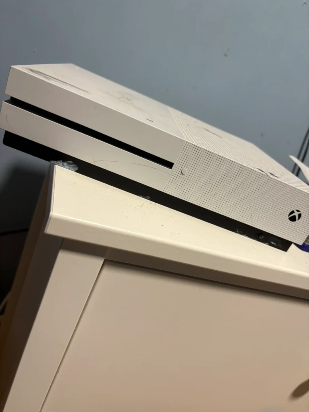 Xbox One S White Console image indicator(4)